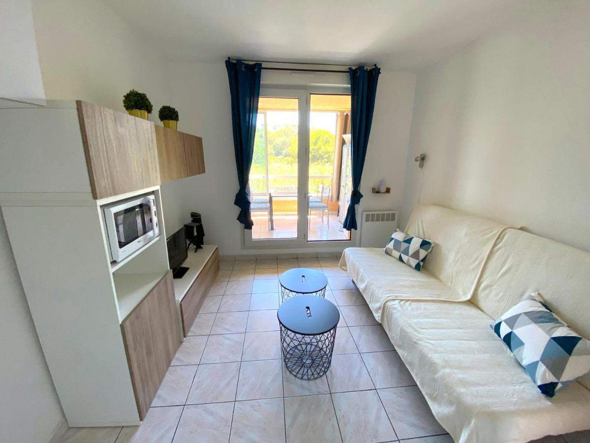 Appart 4 Pers Dans Residence Avec Piscine A 10 Min De La Plage Sanary-sur-Mer Bagian luar foto